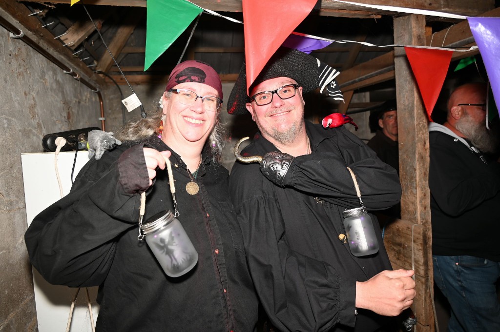 ../Images/Bonte avond Oldtimer Camper Treffen 013.jpg